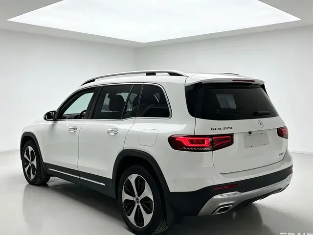 2022 Mercedes-Benz GLB 220