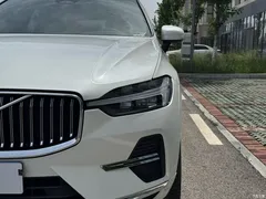 2023 Volvo XC60 B5 4WD Zhiyuan Luxury, белый — фото 3