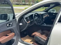 2023 Volvo XC60 B5 4WD Zhiyuan Luxury, белый — фото 7