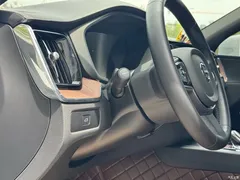 2023 Volvo XC60 B5 4WD Zhiyuan Luxury, белый — фото 8