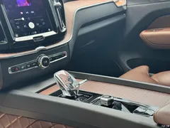 2023 Volvo XC60 B5 4WD Zhiyuan Luxury, белый — фото 9