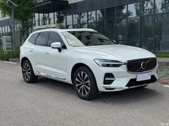2023 Volvo XC60 B5 4WD Zhiyuan Luxury, белый — фото 24