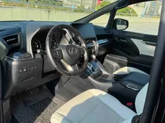 2020 Lexus LM 300h, чёрный — фото 7