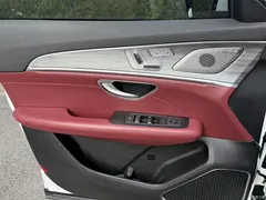 2023 Jetour Jietu X70 PLUS 1.5T DCT Brave PLUS 7 seats, белый — фото 4