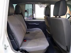 2019 Toyota Land Cruiser (imported) 4.0L MT — фото 10