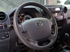 2019 Toyota Land Cruiser (imported) 4.0L MT — фото 15