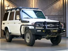 2019 Toyota Land Cruiser (imported) 4.0L MT — фото 18