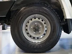 2019 Toyota Land Cruiser (imported) 4.0L MT — фото 19