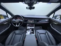2022 Audi Q7 55 TFSI quattro S line sporty, чёрный — фото 10