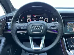 2022 Audi Q7 55 TFSI quattro S line sporty, чёрный — фото 12
