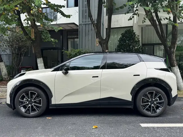 2023 Zeekr X RWD YOU 4-seat