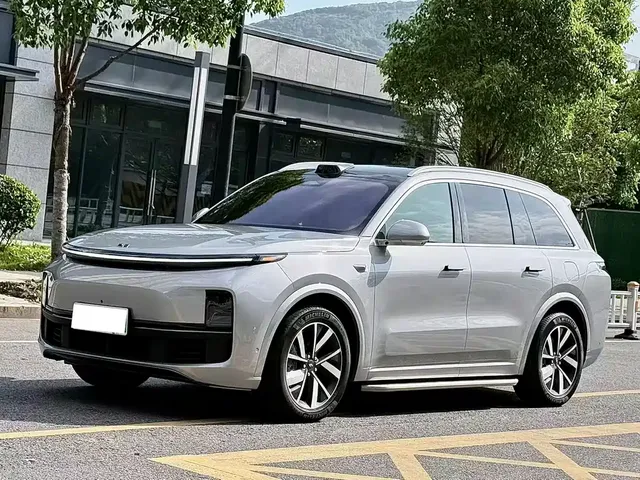2023 Li Auto L8