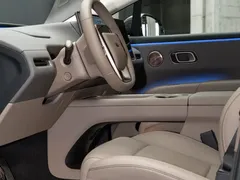 2025 Li Auto i8 Standard — фото 6