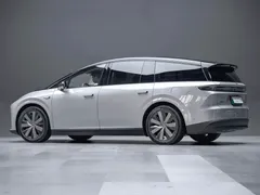 2025 Li Auto i8 Standard — фото 19
