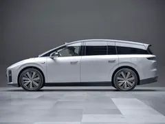 2025 Li Auto i8 Standard — фото 20