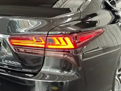 2021 Lexus LS 500h Excellence, чёрный — фото 19