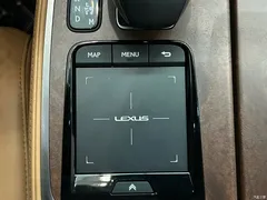 2021 Lexus LS 500h Excellence, чёрный — фото 24