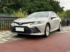 2021 Toyota Camry Hybrid 2.5HGVP Advanced — фото 1