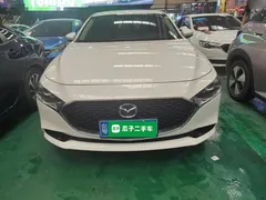 2021 Mazda 3 2.0L AT, белый — фото 3