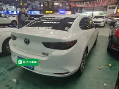 2021 Mazda 3 2.0L AT, белый — фото 7