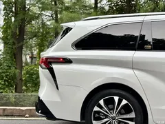 2023 Toyota Granvia 2.5L Hybrid flagship VIP — фото 12