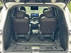 2023 Toyota Granvia 2.5L Hybrid flagship VIP — фото 22