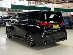 2024 Toyota Alphard Hybrid 2.5L Premium — фото 25