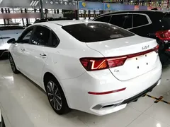 2021 Kia Cerato 1.5L CVT Fashion, белый — фото 5