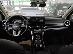 2021 Kia Cerato 1.5L CVT Fashion, белый — фото 10