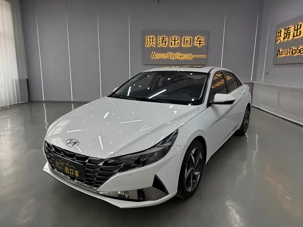 2022 Hyundai Elantra 1.5L CVT LUX Premium