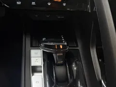 2022 Hyundai Elantra 1.5L CVT LUX Premium, белый — фото 16