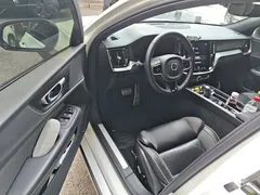 2022 Volvo V60 B5 Sport, белый — фото 14