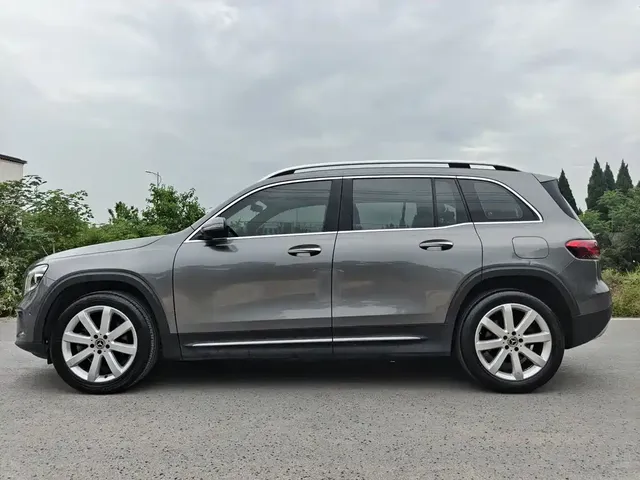 2020 Mercedes-Benz GLB 200