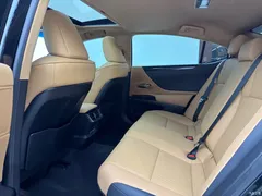 2021 Lexus ES 300h Excellence, чёрный — фото 18