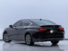 2021 Lexus ES 300h Excellence, чёрный — фото 24