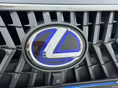 2021 Lexus ES 300h Excellence, чёрный — фото 30