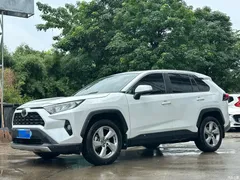 2021 Toyota RAV4 2.0L CVT 2WD Fashion — фото 1