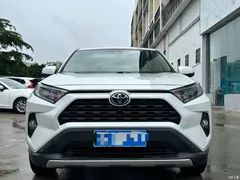 2021 Toyota RAV4 2.0L CVT 2WD Fashion — фото 2