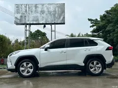 2021 Toyota RAV4 2.0L CVT 2WD Fashion — фото 8
