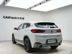 2021 BMW X2 sDrive20i M Off-Road Package, белый — фото 12
