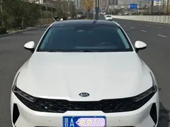 2020 Kia K5 380T GT-Line Premium, белый — фото 2