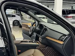 2022 Volvo XC90 B6 Zhiyi Luxury 7-seater, чёрный — фото 8