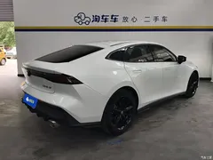 2023 Changan UNI-V 1.5T exclusive model, белый — фото 3