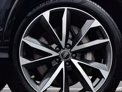 2021 Audi Q7 55 TFSI quattro S line sporty, чёрный — фото 7