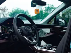 2021 Audi Q7 55 TFSI quattro S line sporty, чёрный — фото 10