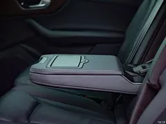 2021 Audi Q7 55 TFSI quattro S line sporty, чёрный — фото 26