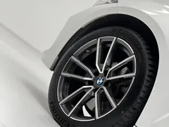 2023 BMW 3 Series 3 320Li M, белый — фото 8