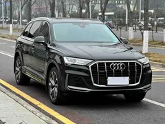 2023 Audi Q7 55 TFSI quattro S line Ice Snow Sport Edition, чёрный — фото 3
