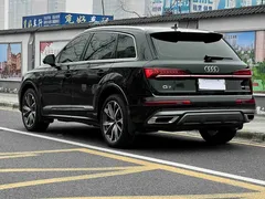 2023 Audi Q7 55 TFSI quattro S line Ice Snow Sport Edition, чёрный — фото 6