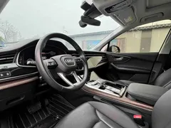 2023 Audi Q7 55 TFSI quattro S line Ice Snow Sport Edition, чёрный — фото 7